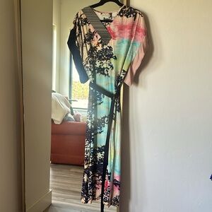 Beautiful flowy maxi dress with satin tie